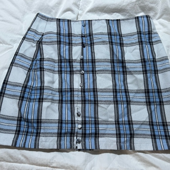 Size L blue plaid skirt from Francesca’s - Picture 1 of 3